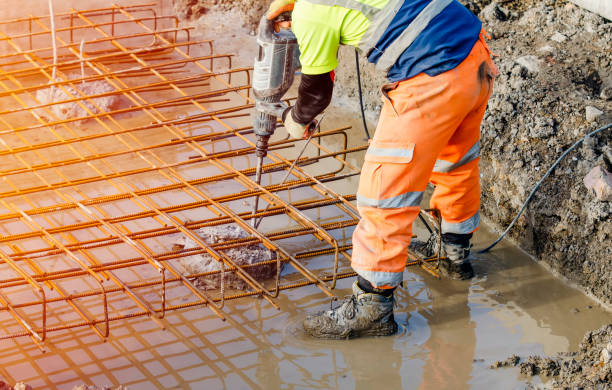 Best Custom Concrete Contractor  in Porterville, CA